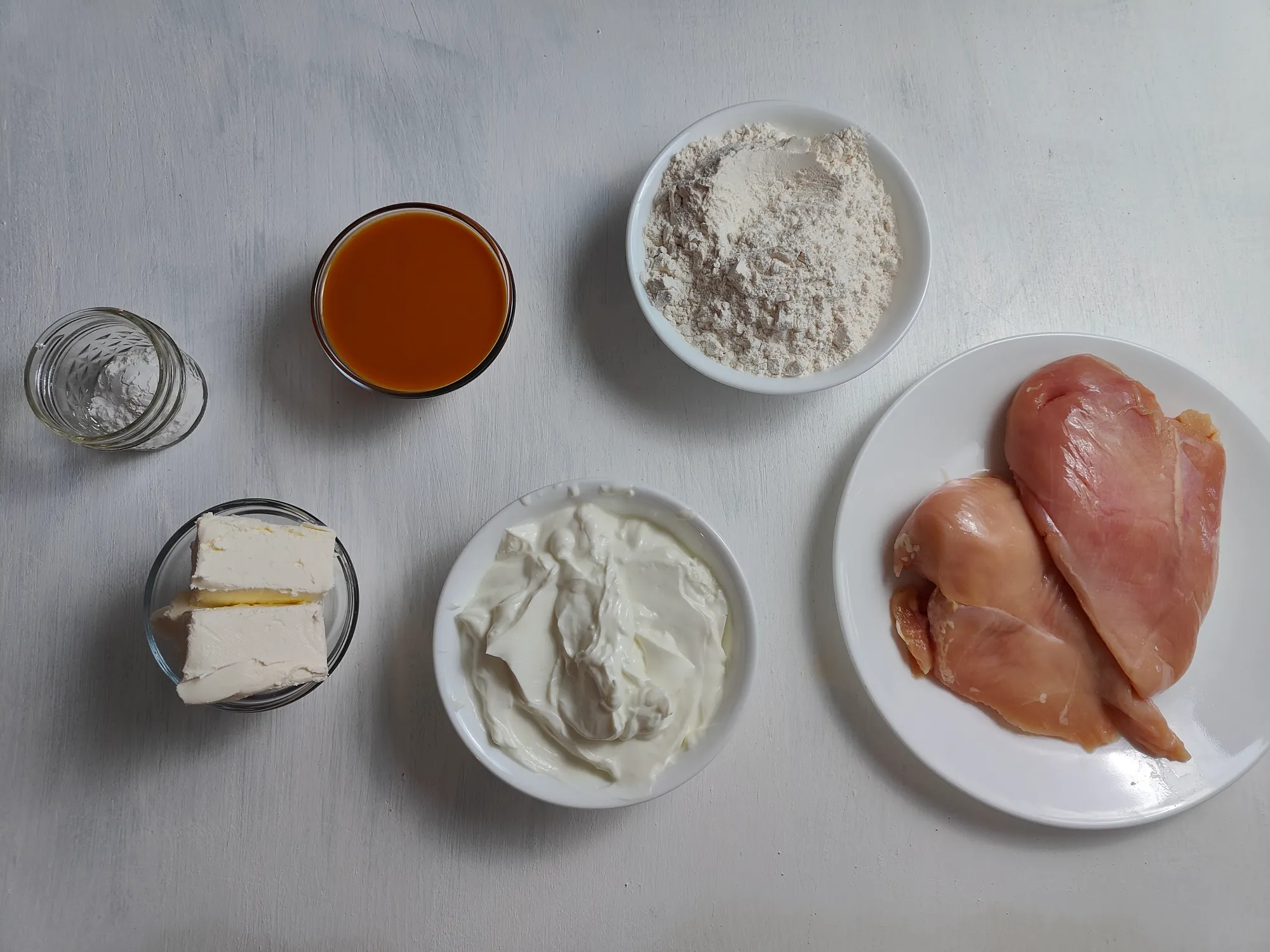 All of the ingredients laid out on a table